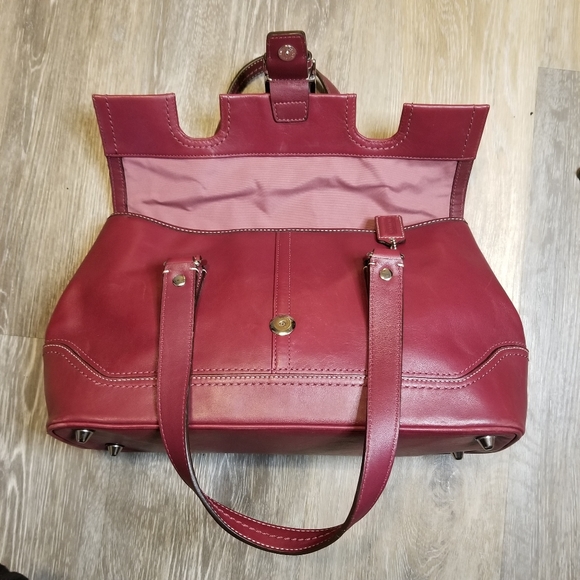 COACH PURSE - Picture 2 of 5